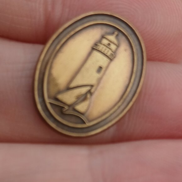 Vintage Lighthouse and sailboat tack lapel pin oxidization - Picture 3 of 13
